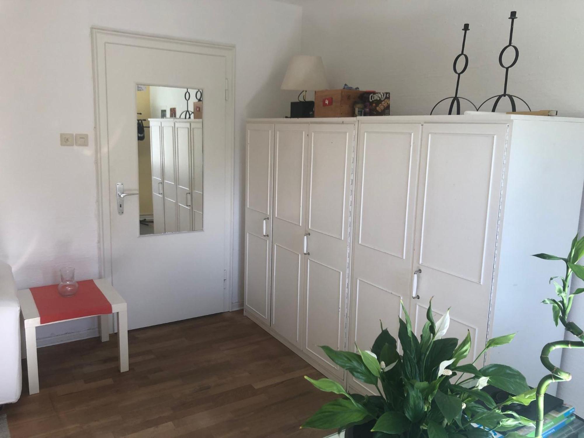 Glueck In Benrath Apartment Дюселдорф Стая снимка